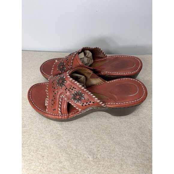 Ariat Womens Bella Clogs  Sandals Slip On Size 8 B Chili Red Leather  Stitching - Picture 1 of 12